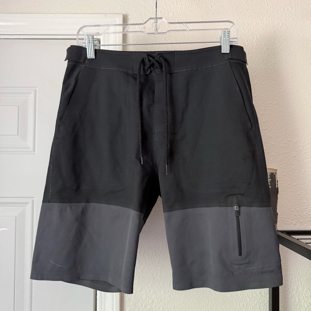 AETHER black grey men’s‎ athletic shorts